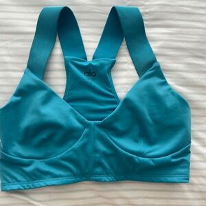alo yoga sports bra